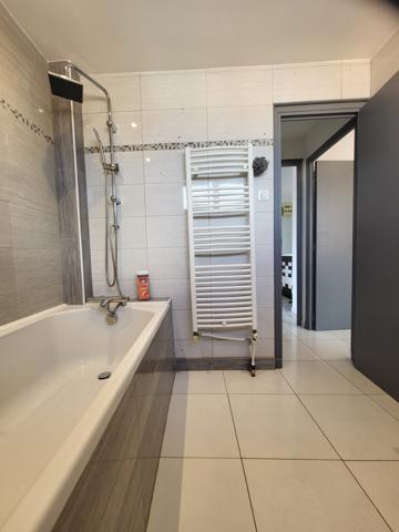 Marignane (13700) APPARTEMENT CONTEMPORAIN 4 PIECES 73M2 TRAVERSANT AVEC PARKING