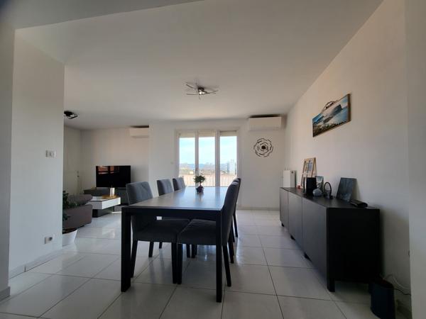 Marignane (13700) APPARTEMENT CONTEMPORAIN 4 PIECES 73M2 TRAVERSANT AVEC PARKING