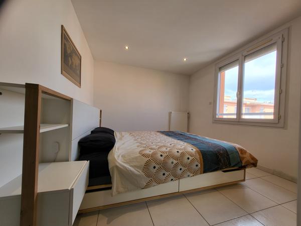 Marignane (13700) APPARTEMENT CONTEMPORAIN 4 PIECES 73M2 TRAVERSANT AVEC PARKING