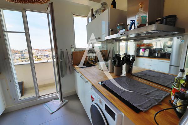 Appartement Courbevoie 3 pièce(s) 48.61 m2