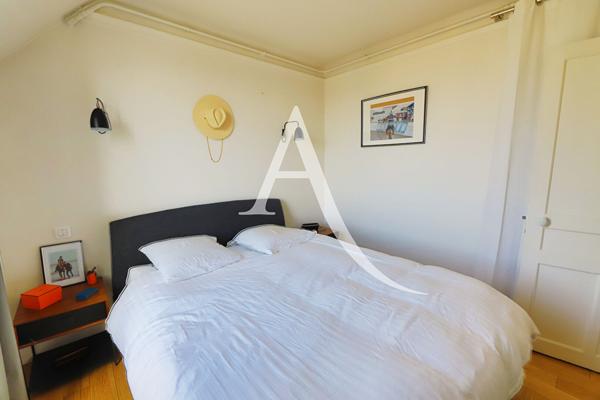 Appartement Courbevoie 3 pièce(s) 48.61 m2