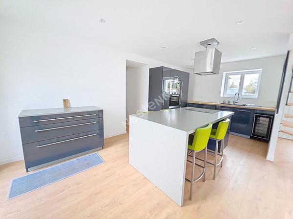 Maison rénovée A VENDRE à ANETZ, calme de la campagne, grand terrain, dépendances