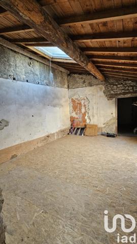 Appartement 2 pièces de 72 m² à Crest (26400)