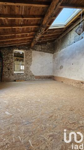 Appartement 2 pièces de 72 m² à Crest (26400)