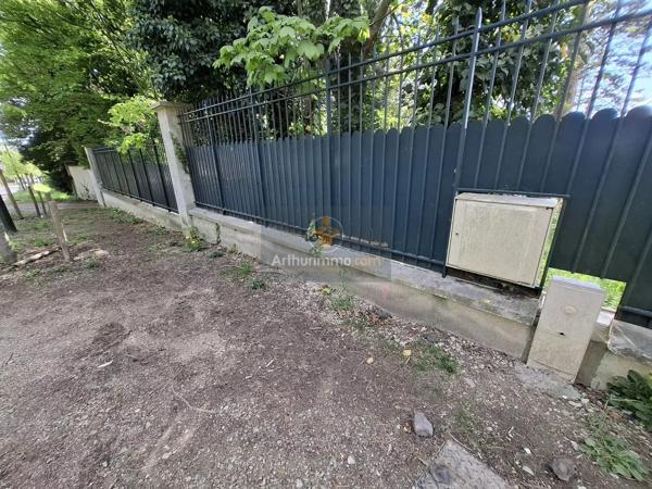 Vente                                                      Terrain
                        
                                         954 m2                     à Coulommiers