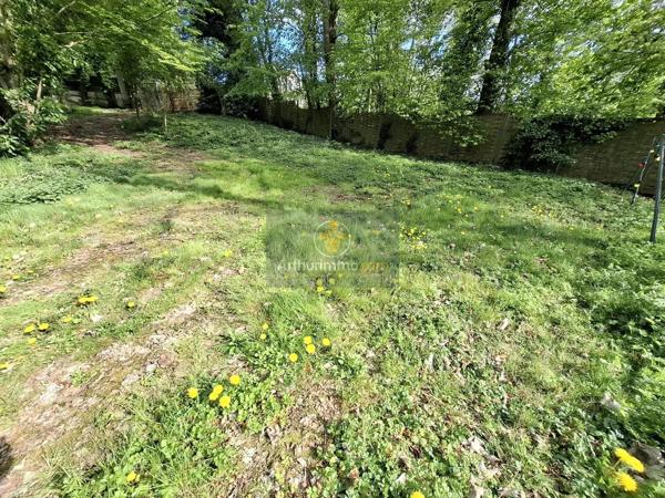 Vente                                                      Terrain
                        
                                         954 m2                     à Coulommiers