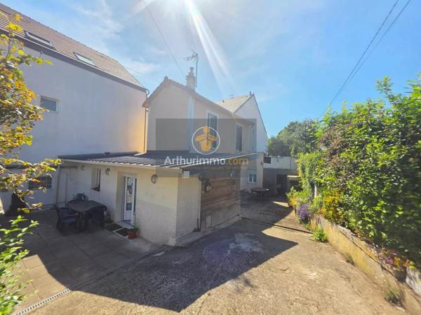 Vente                                                      Maison
                        
                     5 pièces                      96 m2                     à Villiers-le-Bel