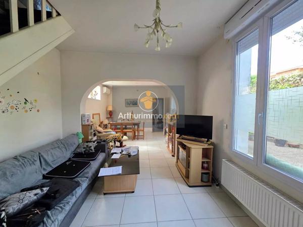 Vente                                                      Maison
                        
                     5 pièces                      96 m2                     à Villiers-le-Bel