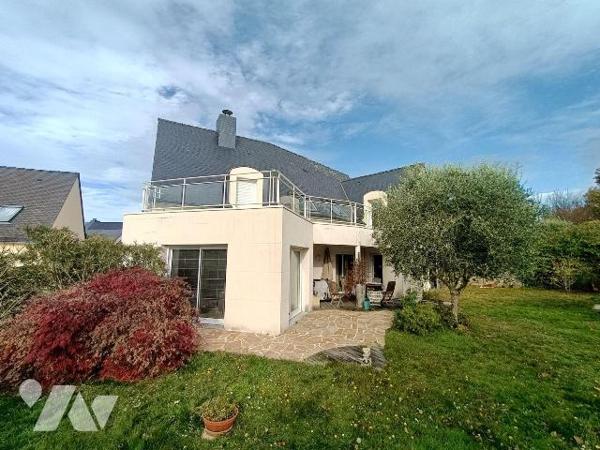 NOUVEAUTE - SEULEMENT CHEZ TRENTE CINQ NOTAIRES - dans un secteur calme et très recherché à 10 ...