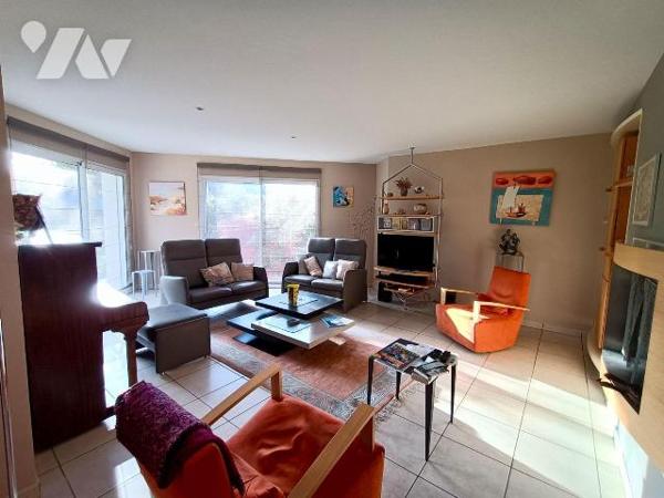 NOUVEAUTE - SEULEMENT CHEZ TRENTE CINQ NOTAIRES - dans un secteur calme et très recherché à 10 ...