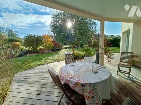 NOUVEAUTE - SEULEMENT CHEZ TRENTE CINQ NOTAIRES - dans un secteur calme et très recherché à 10 ...