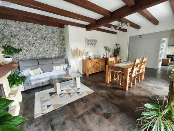 Maison à vendre à Le Rouget-Pers dans le Cantal (15290), ref : 059-2038