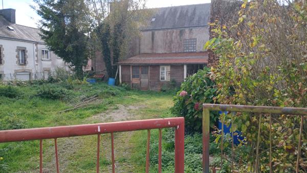 Immeuble centre-ville Scaer 4 logements 145 m2