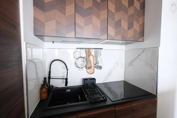APPARTEMENT 2 PIECES ATYPIQUE – ETAGE ELEVE – PANORAMA EXCEPTIONNEL - PARKING