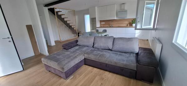 Maison Centre Village Saint Etienne Du Bois 5 pièce(s) 115 m2