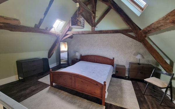 Maison à vendre    6 pièces • 220 m2 Saint-Priest-Ligoure