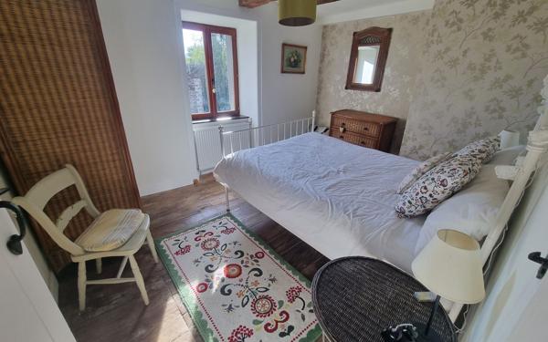 Maison à vendre    6 pièces • 220 m2 Saint-Priest-Ligoure