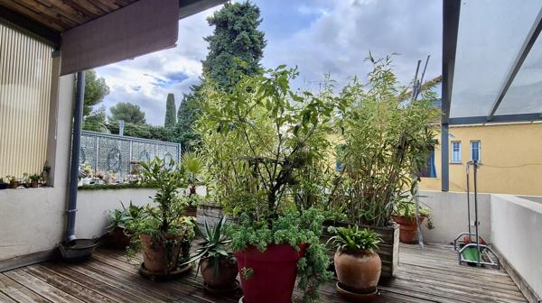 Haut de villa au calme à Juan les Pins