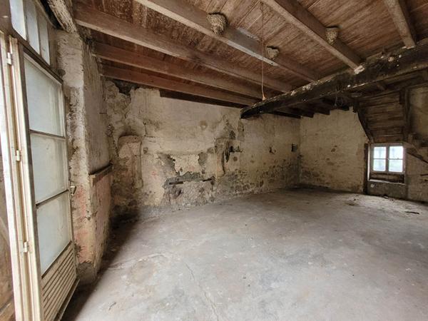 Maison à restaurer toiture refaite! Galapian