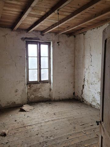 Maison à restaurer toiture refaite! Galapian