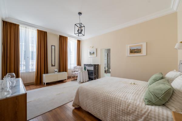 Maison
         15 pièces
        - 421 m² Exclusivité 749 000 € *