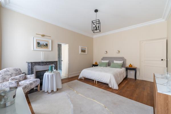 Maison
         15 pièces
        - 421 m² Exclusivité 749 000 € *