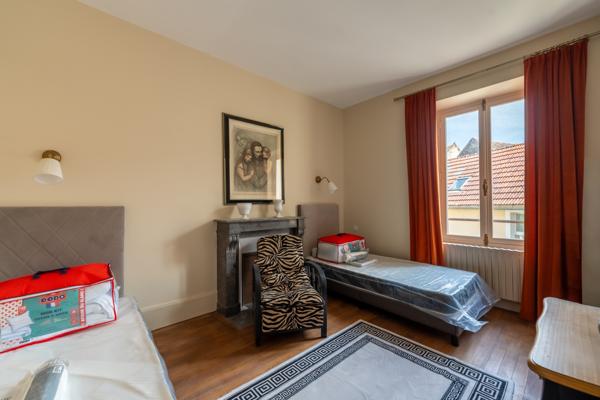 Maison
         15 pièces
        - 421 m² Exclusivité 749 000 € *