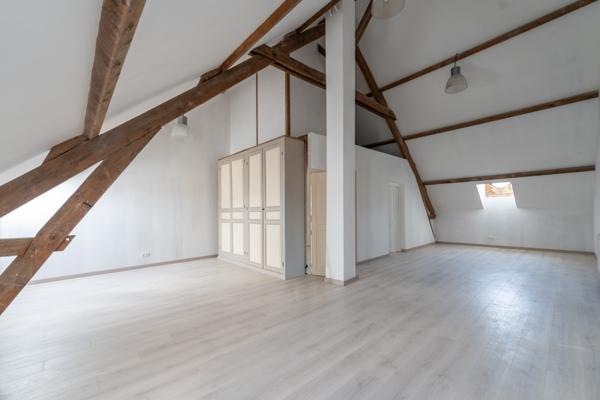 Maison
         15 pièces
        - 421 m² Exclusivité 749 000 € *