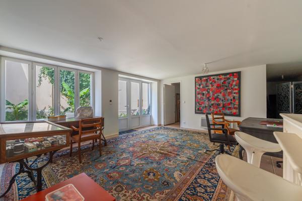 Maison
         15 pièces
        - 421 m² Exclusivité 749 000 € *