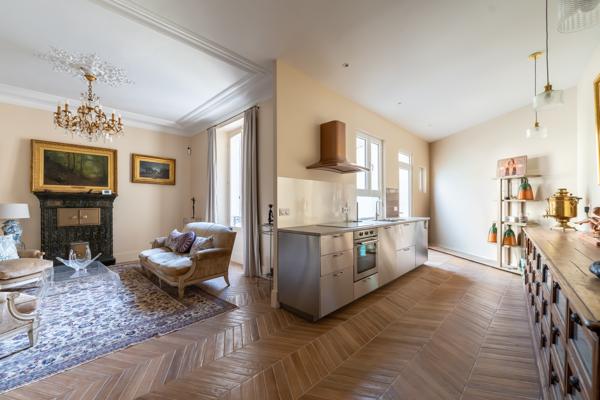 Maison
         15 pièces
        - 421 m² Exclusivité 749 000 € *