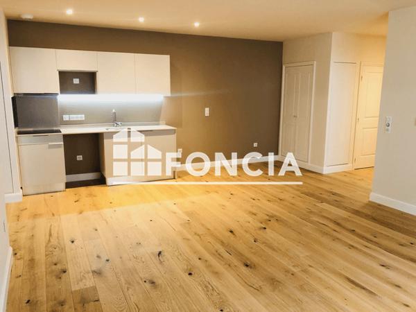 Location Appartement 3 pièces 70.96 m² - 9 RUE GALLOIS Blois 41000