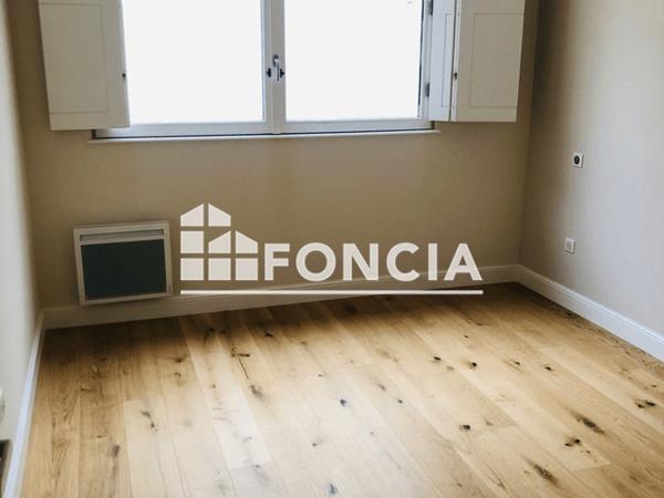 Location Appartement 3 pièces 70.96 m² - 9 RUE GALLOIS Blois 41000