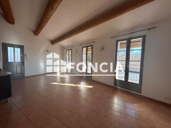 Location Appartement 3 pièces 65.2 m² - 2 TER RUE DES CARMELITES Uzes 30700