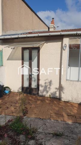 petit immeuble de deux appartement proche des grandes entreprises du Creusot et des universités .