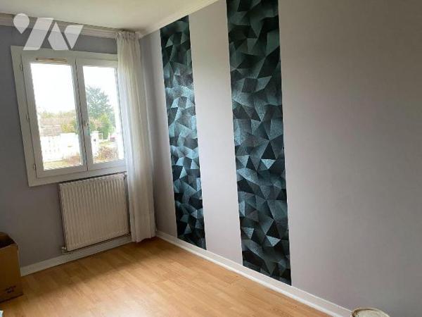 GASVILLE-OISEME, Pavillon sur sous-sol comprenant ;
Entrée, cuisine, salle de séjour salon (29...