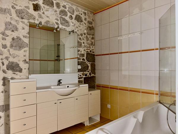 BELLE MAISON DE VILLE LUMINEUSE