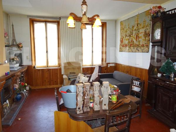 MAISON AVEC GROS POTENTIEL