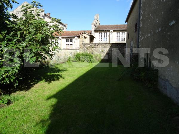 MAISON AVEC GROS POTENTIEL