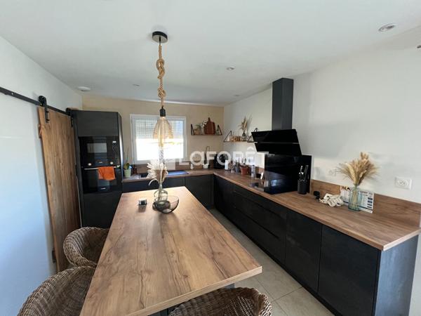 Achat maison près de LA TOUR DU PIN - 4 pièce(s) - 94 m² - 285 000 €