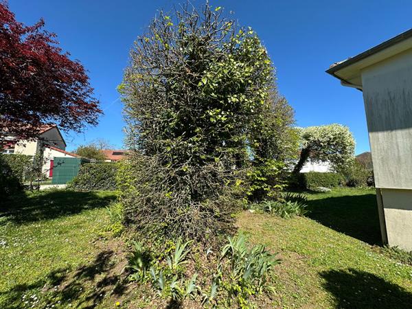 VILLEDIEU SU INDRE - Proche centre - Maison de type 4 - Ssol - jardin -terrasse