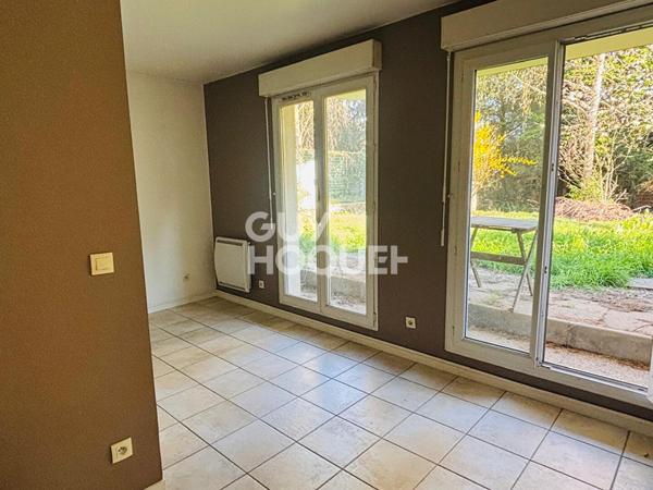REZ-DE-JARDIN 250 m² - 15 minute RER C