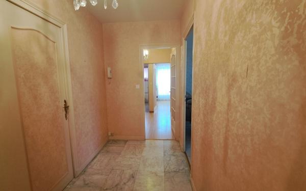 Appartement à vendre    2 pièces • 79 m2 La Rochelle