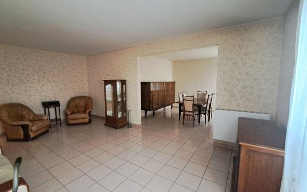 Appartement à vendre    2 pièces • 79 m2 La Rochelle