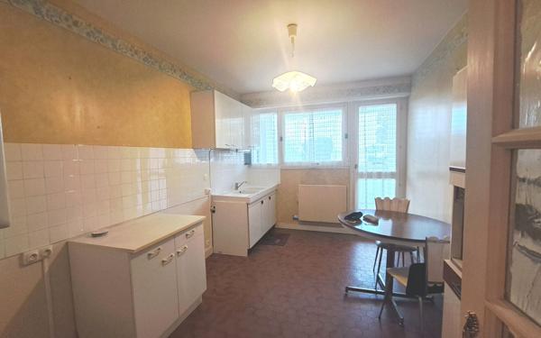 Appartement à vendre    2 pièces • 79 m2 La Rochelle