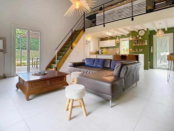 MAISON – INDIVIDUELLE – PISCINE – 136 m² – 69380 – CHASSELAY