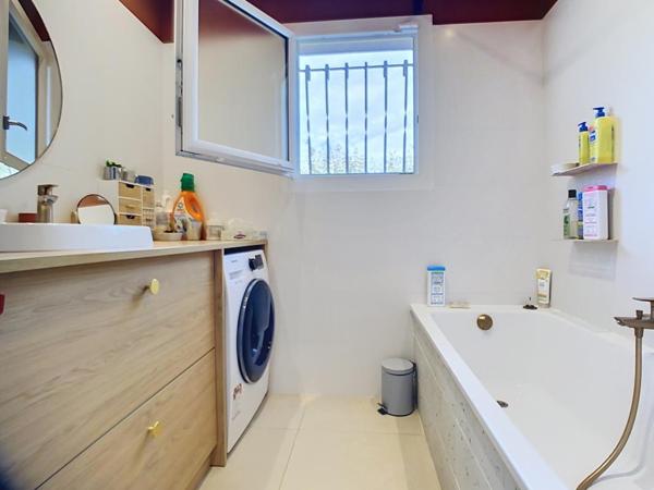 MAISON – INDIVIDUELLE – PISCINE – 136 m² – 69380 – CHASSELAY