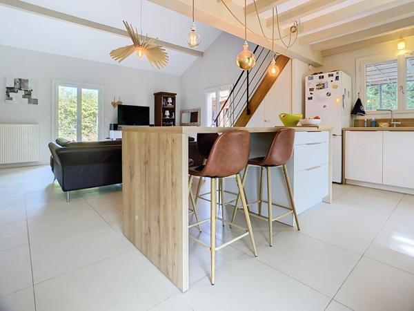 MAISON – INDIVIDUELLE – PISCINE – 136 m² – 69380 – CHASSELAY
