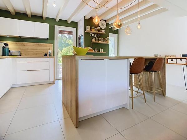 MAISON – INDIVIDUELLE – PISCINE – 136 m² – 69380 – CHASSELAY