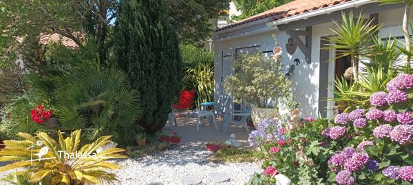 Maison + Studio Indépendant à Saint-Brévin-l'Océan - À 1 km de la mer et des commodités !,  
Saint brevin les pins 44250