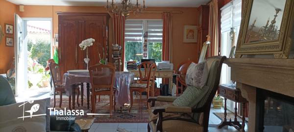 Maison + Studio Indépendant à Saint-Brévin-l'Océan - À 1 km de la mer et des commodités !,  
Saint brevin les pins 44250